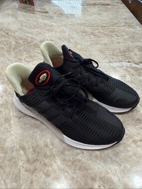 Women’s Athletic Running Sneakers - Black/White